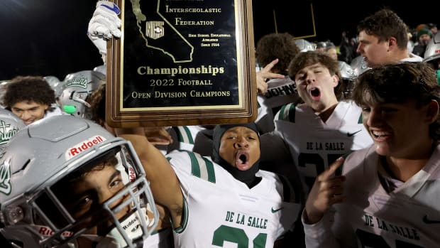 De La Salle 30, Pittsburg 23 by Dennis Lee NCS Open title game 11-18-22111720220454